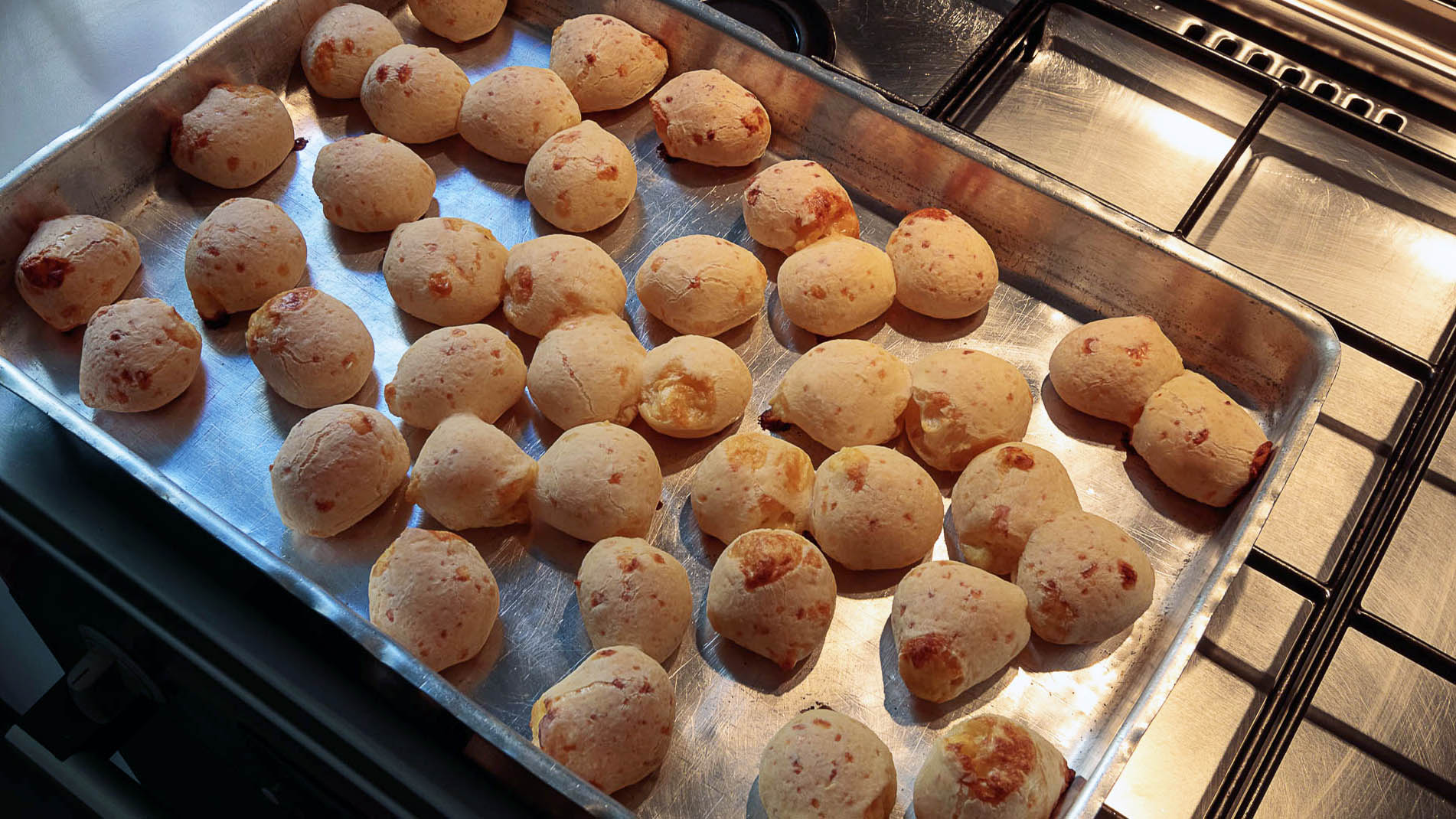 Como Assar Pão de Queijo Congelado no Forno: Dicas Surpreendentes!