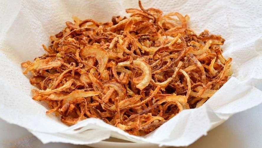 Como fazer cebola crispy e surpreender no seu hambúrguer?