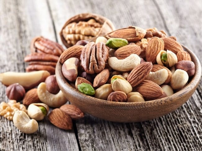 Conheça as três nozes recomendadas por cardiologistas e que possuem menos calorias