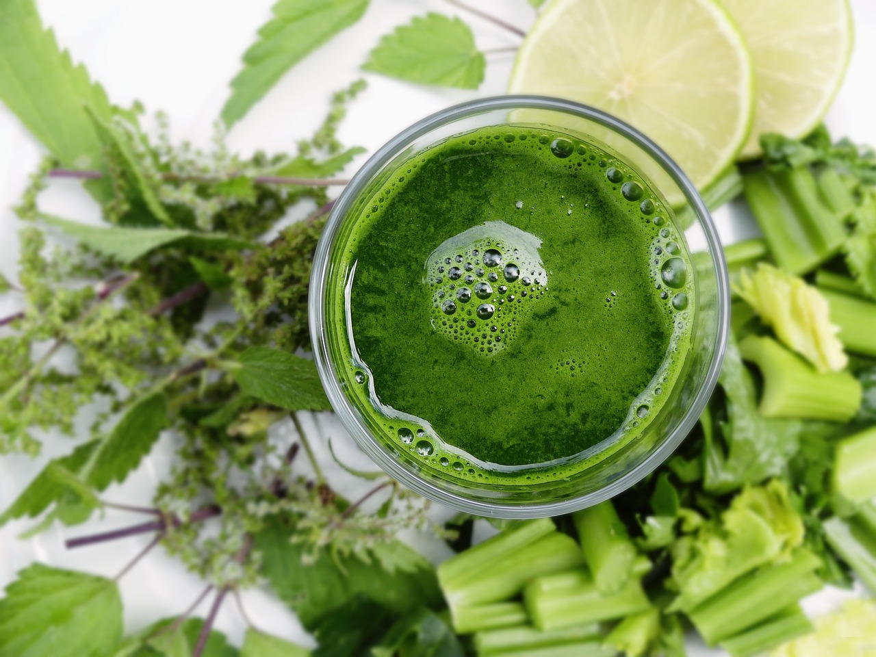 Descubra o Melhor horário para tomar o suco detox para máximos benefícios