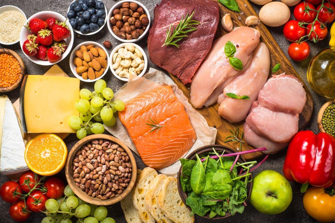 O que eu posso comer à vontade na dieta low carb? Descubra as opções surpreendentes!