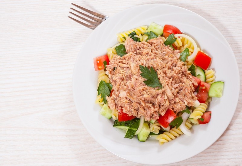 Salada de Macarrão com Atum Tropical