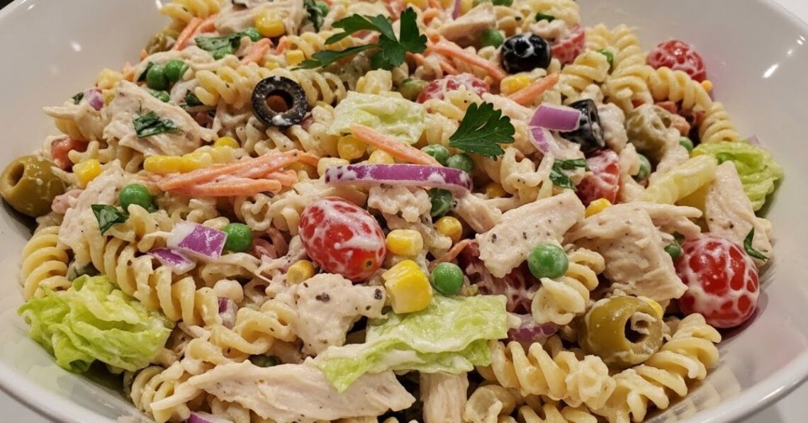 Salada de Macarrão Tropical