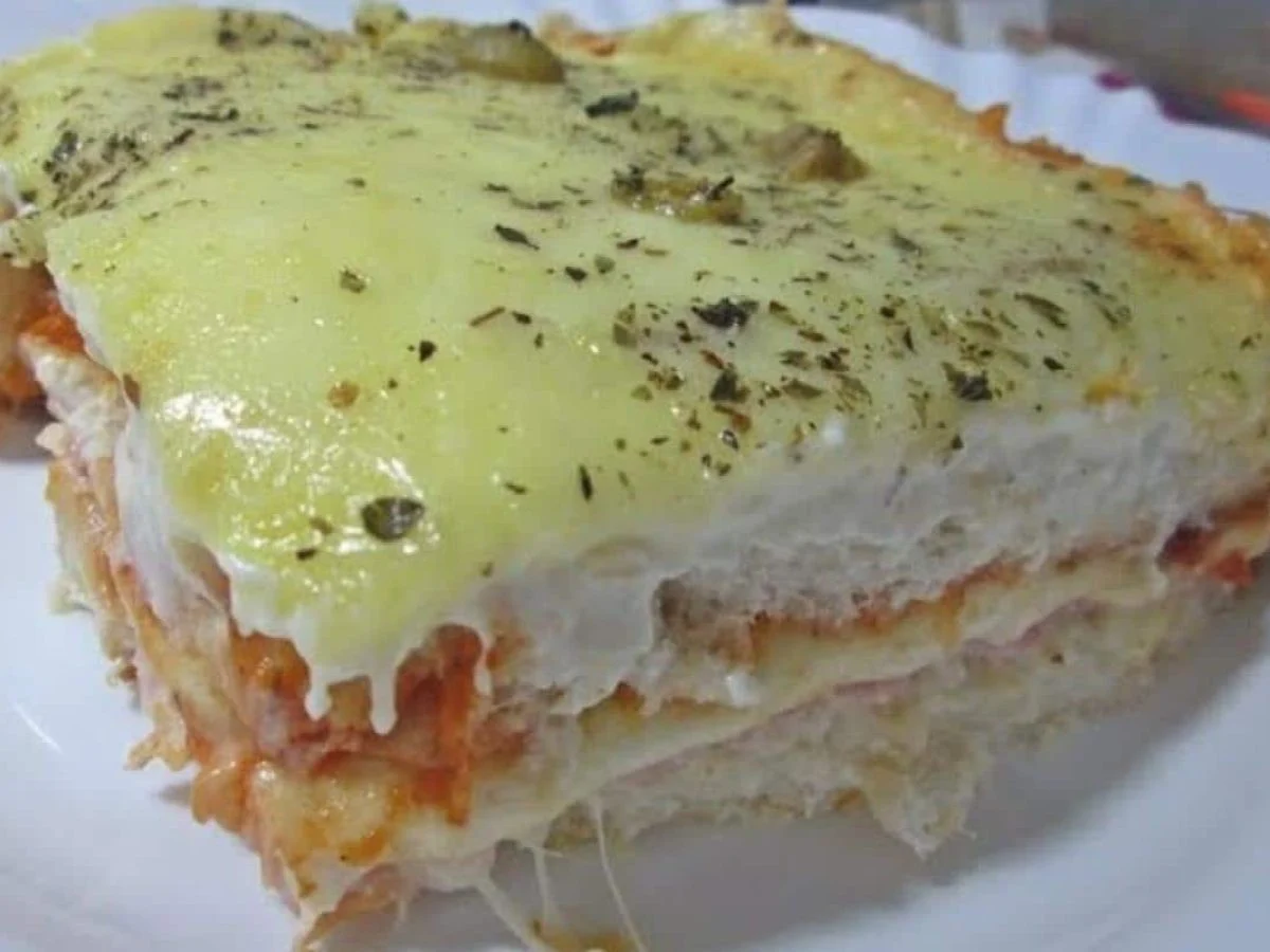 Sanduíche Cremoso de Forno com Toque Brasileiro